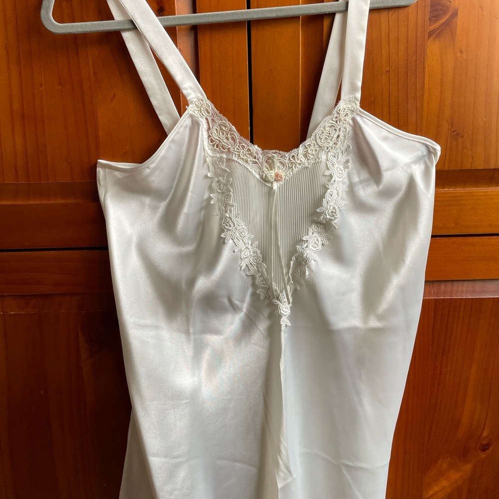 Elegant White Lace Trim Satin Nightgown